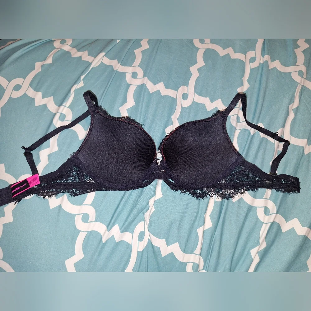 Hello Sugar Lace Bra in Black and Red - Picture 2 of 4